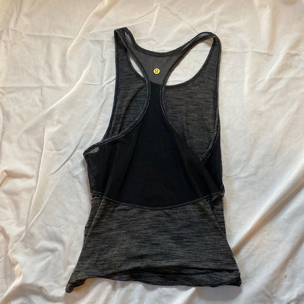 black & grey lululemon tank top (2)